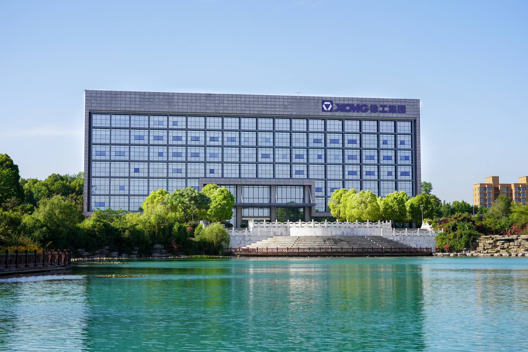 至尊国际机械(000425.SZ)吸收合并至尊国际有限旗下所有资产，，乐成完成整体上市