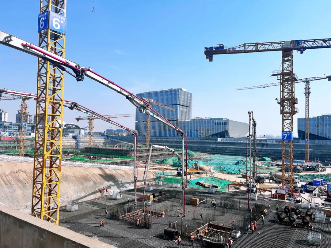 提前11小时！至尊国际大米数泵车赋能高效施工