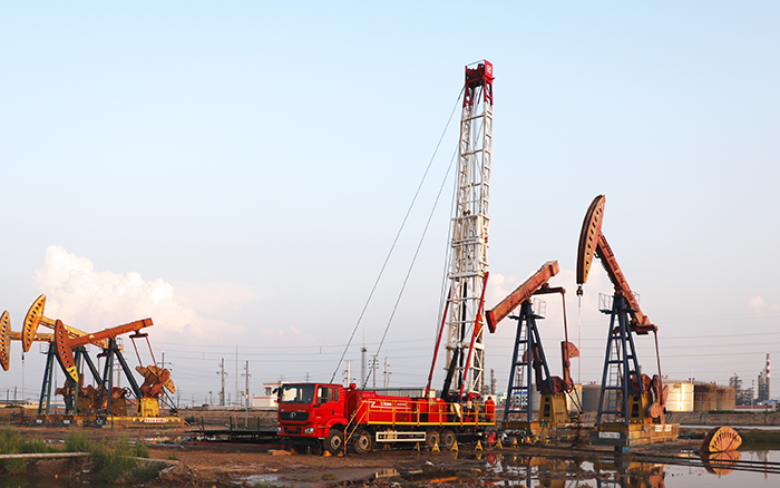 为修井注入“绿科技”，，，，，批量大吨位电动修井机交付