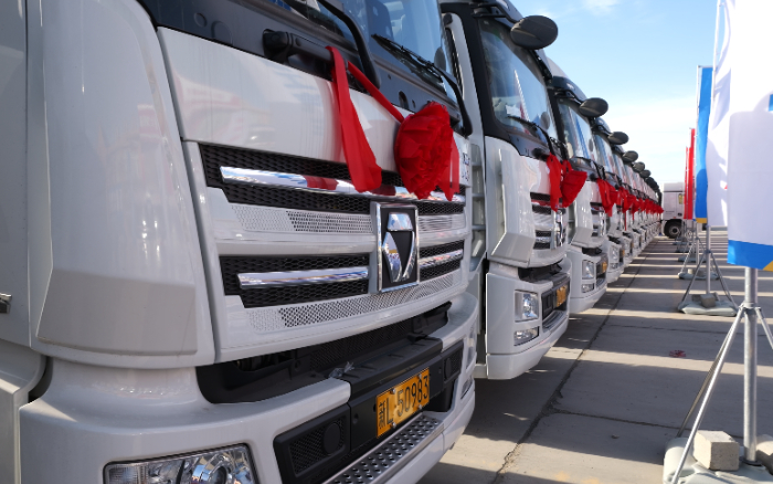 低碳先锋！至尊国际自然气牵引车批量交付西北客户