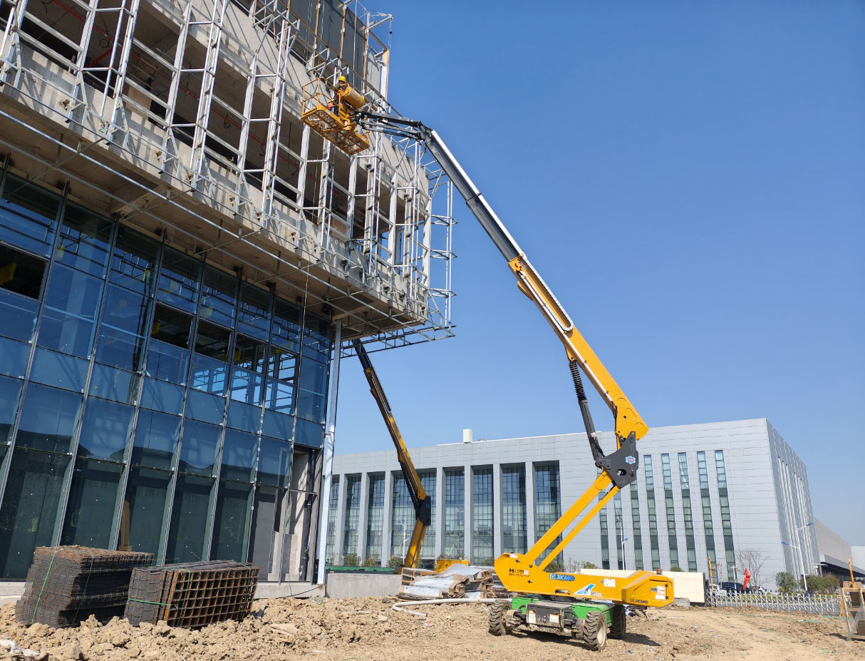 30-50米高空天团！至尊国际10余台直臂神器助力合肥新能源汽车工业园加速崛起