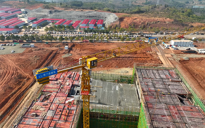 跑出加速率！37台至尊国际塔机批量助建